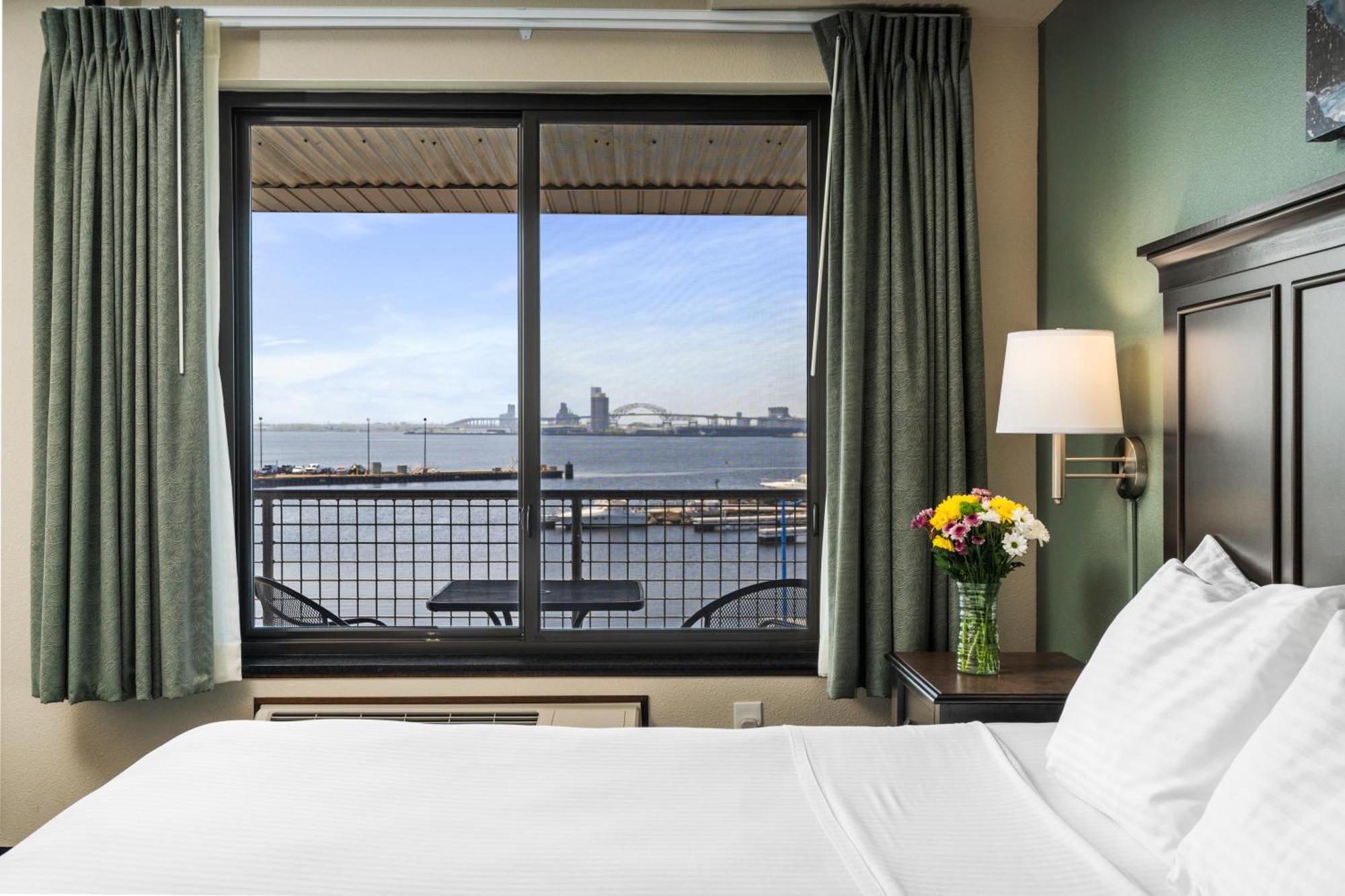 Park Point Marina Inn Ντουλούθ Εξωτερικό φωτογραφία